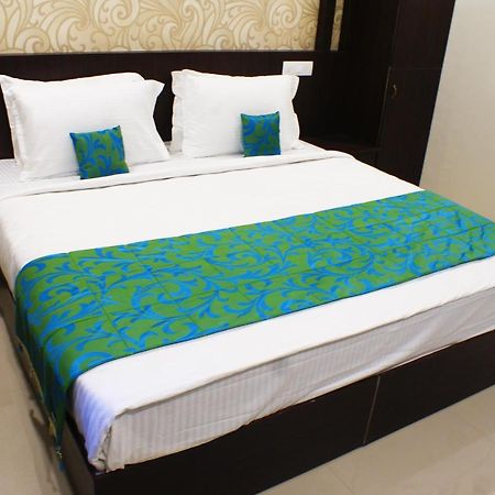 Collection O 8267 Galaxy Inn Kochi Exteriér fotografie