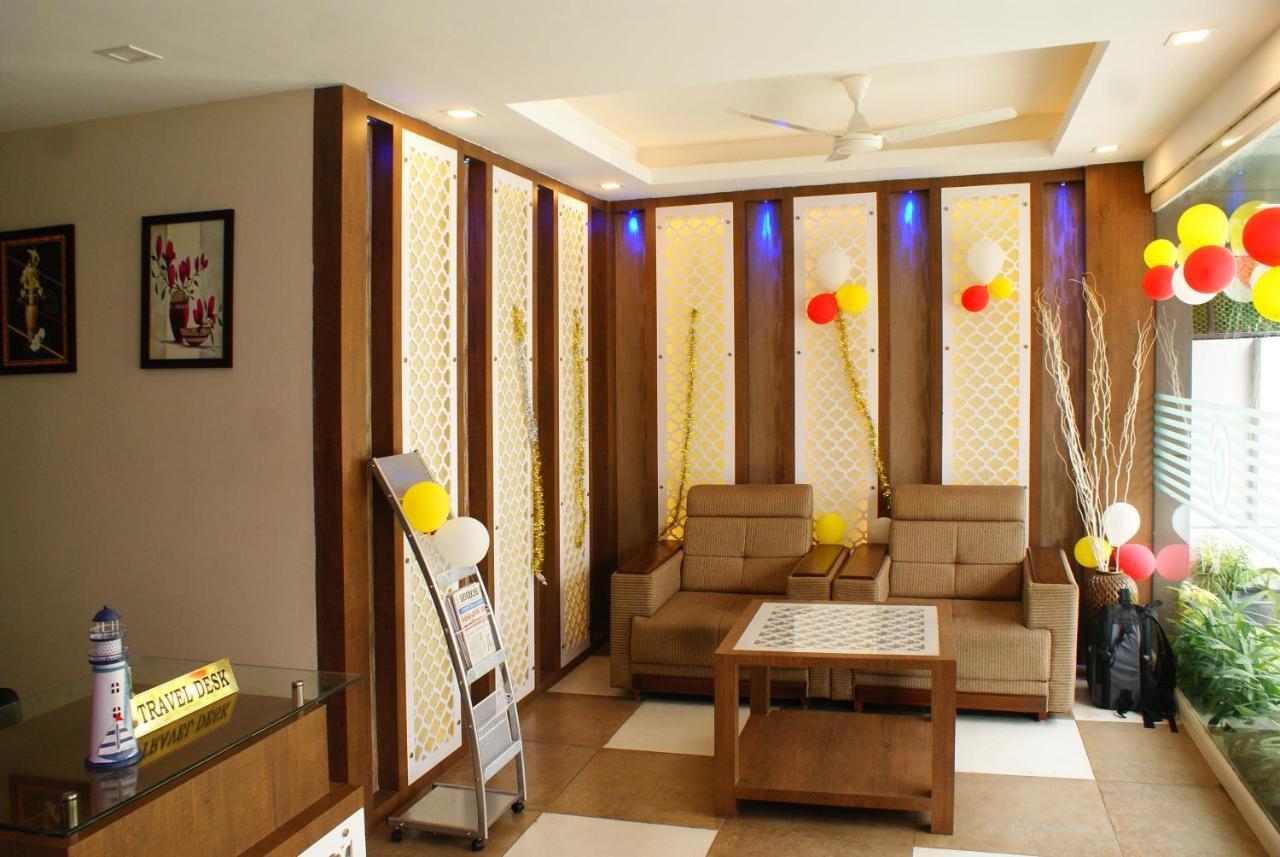 Collection O 8267 Galaxy Inn Kochi Exteriér fotografie