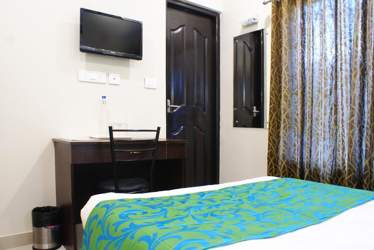 Collection O 8267 Galaxy Inn Kochi Exteriér fotografie