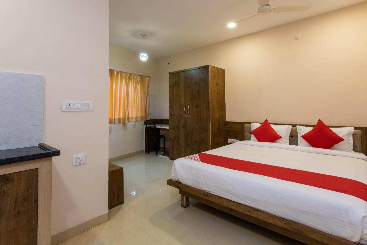 Collection O 8267 Galaxy Inn Kochi Exteriér fotografie