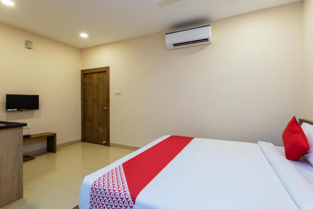 Collection O 8267 Galaxy Inn Kochi Exteriér fotografie
