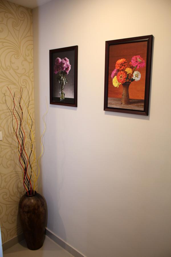 Collection O 8267 Galaxy Inn Kochi Exteriér fotografie