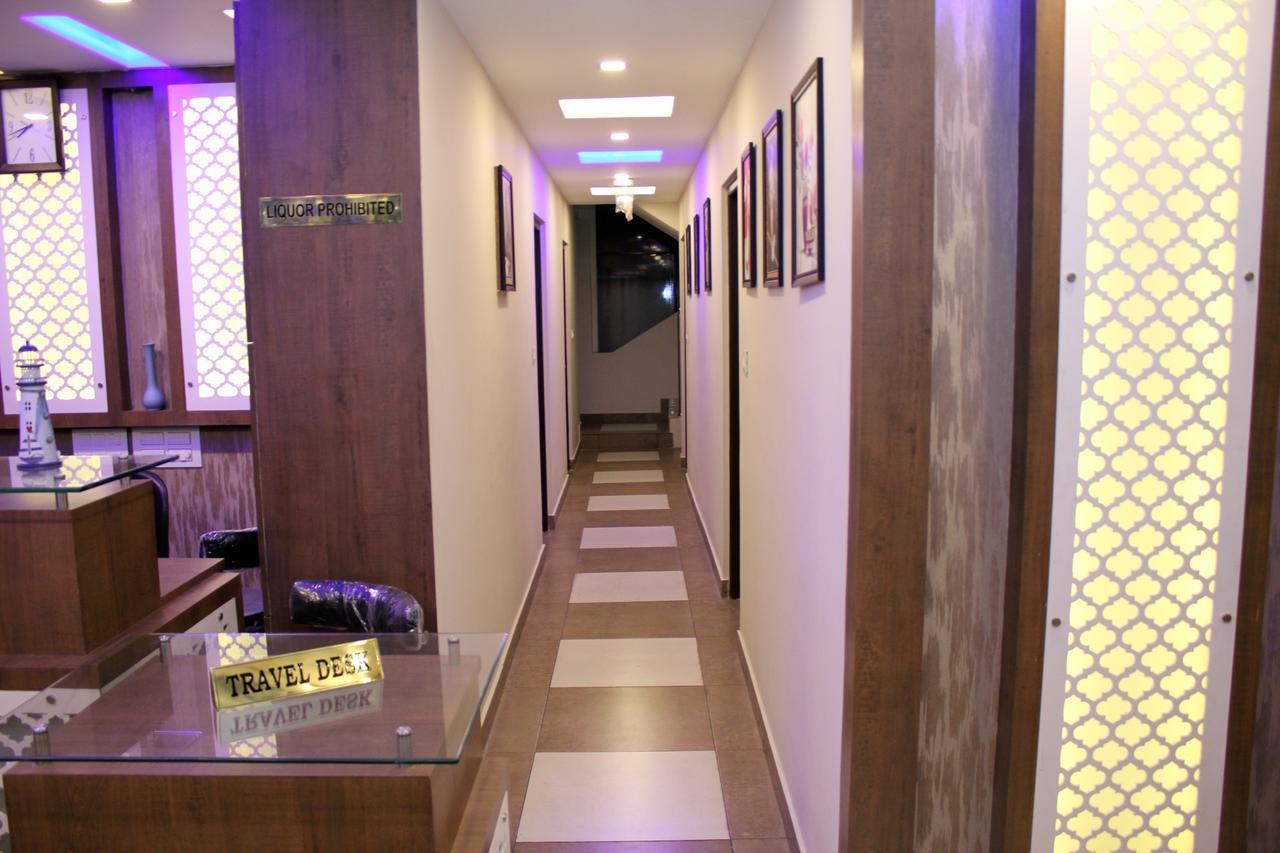 Collection O 8267 Galaxy Inn Kochi Exteriér fotografie