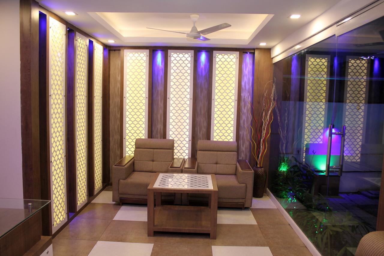 Collection O 8267 Galaxy Inn Kochi Exteriér fotografie